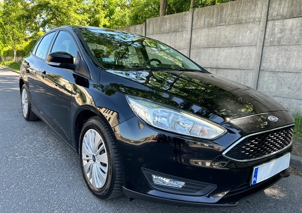 Ford Focus cena 39900 przebieg: 131000, rok produkcji 2018 z Warszawa małe 562